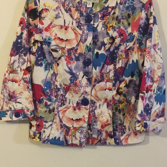 Coldwater  Creek flowered Jacket Size 8 LIKE NEW All occasions All Seasons Cute - Picture 3 of 3